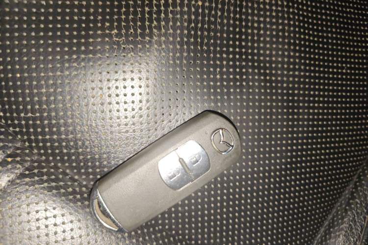 Used Mazda 3 Axela 2017 Hatchback 2.0L Automatic Sport Model China V Emission Standard
