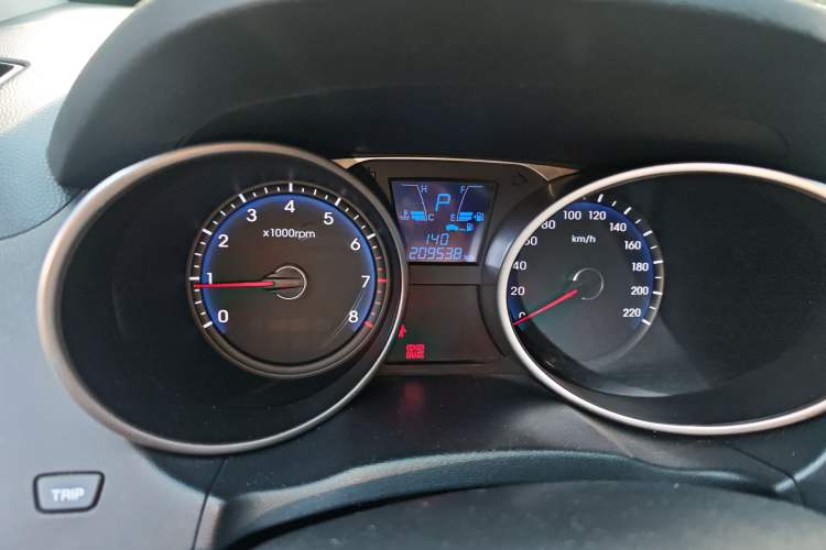 Used Hyundai ix35 2012 2.0L Automatic Two-Wheel Drive Elite Edition GLS
