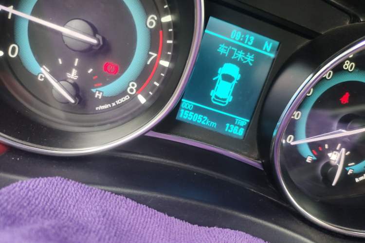 Used Haval H1 2015 1.5L AMT Urban Model Odometer Close Up