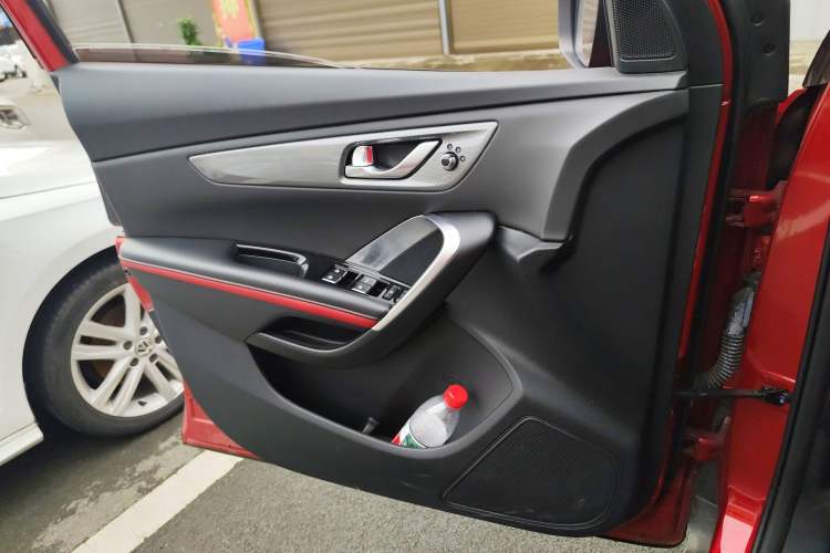 Used Changan CS55 2018 1.5T Automatic Colorful Edition China V Standard