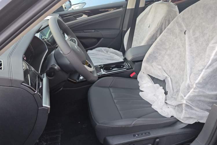 Used Volkswagen Passat 2026 Model, Outstanding 380TSI Xingkong Longteng Edition Left Front Seat