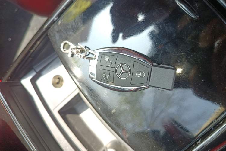 Used Mercedes-Benz R-Class  Vehicle Key