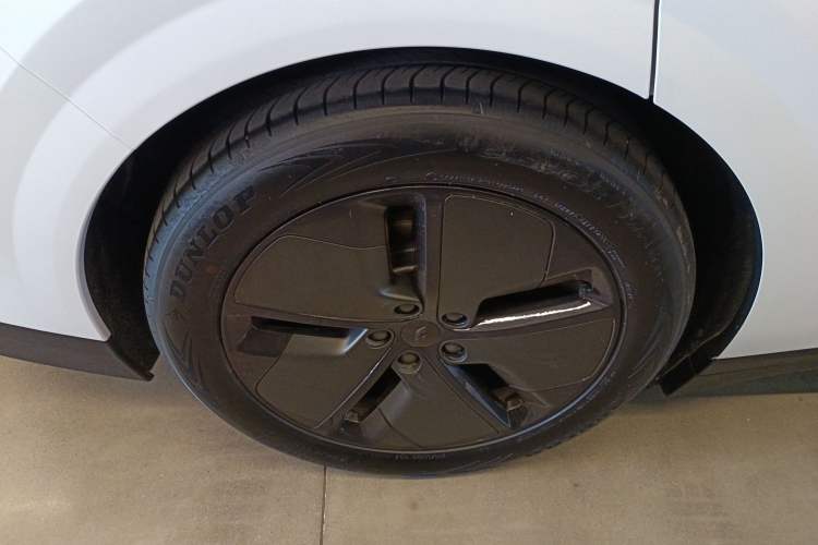 Used Li Auto i6 2025 Model Two-Wheel-Drive Standard Type