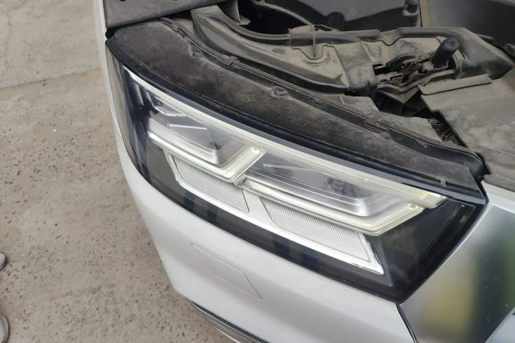 Used Audi Q5L 2020 45 TFSI Prestige Fashion Model Right Front Headlight