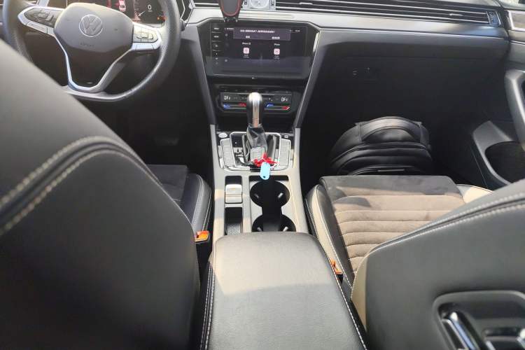 Used Volkswagen Magotan 2020 330TSI DSG Luxury Edition Gear Lever