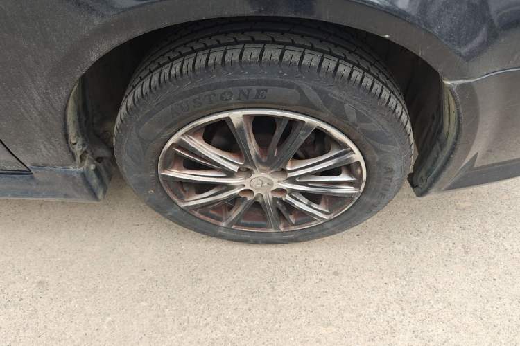 Used Soueast V3 Lingyue 2014 1.5L Manual Entry-Level Version
