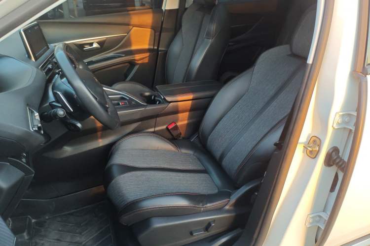 Used Peugeot 5008 2017 380THP 7-Seater Elite Edition
