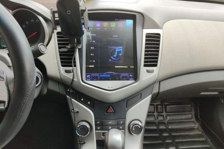 Used Chevrolet Cruze 2012 1.8L SE AT