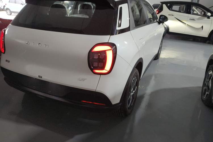 Used AION UT 2025 330 Starlight Edition
