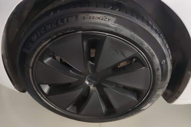 Used Tesla Model 3 2023 Rear-Wheel-Drive Version
