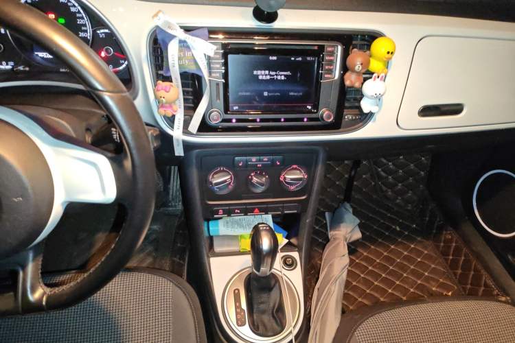 Used Volkswagen Beetle 2015 180TSI model
