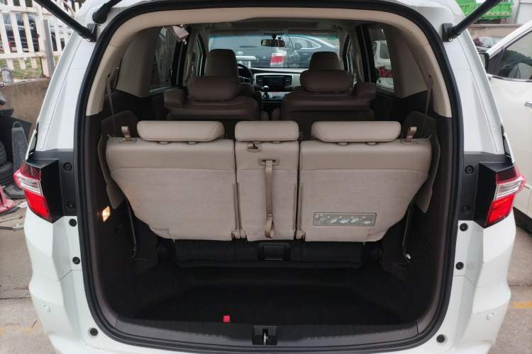 Used Honda Odyssey 2015 Revised 2.4L Luxury Edition
