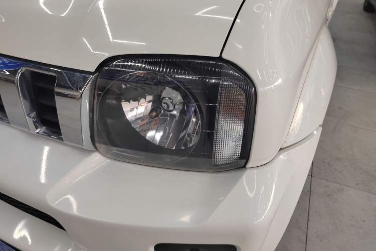 Used Suzuki Jimny 2015 1.3 AT JLX