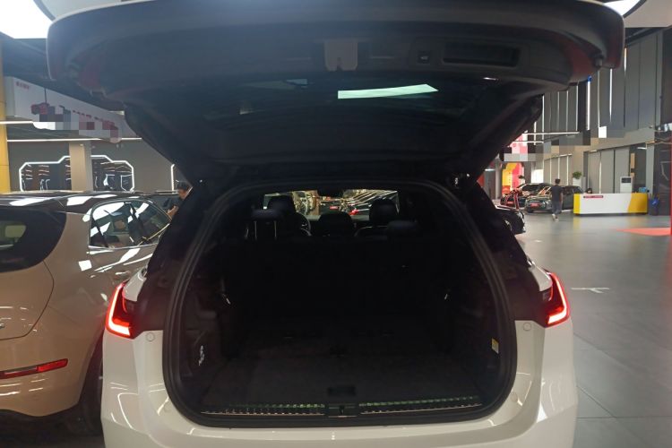 Used Nio ES8 2020 580 km Signature Edition 7-Seater Version Trunk