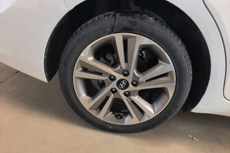 Used Hyundai Elantra (6th Generation / Lingdong) 2016 1.6L Automatic ZhiXuan – Elite Version