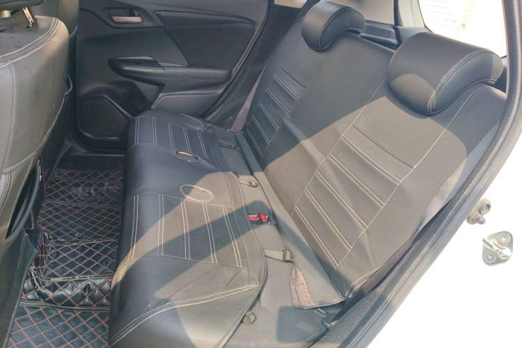 Used Honda Fit 2016 1.5L LXS CVT Comfort Sunroof Version
