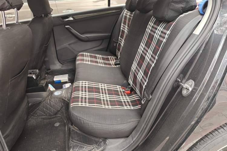 Used Volkswagen Santana 2013 1.6L Manual Fashion Edition
