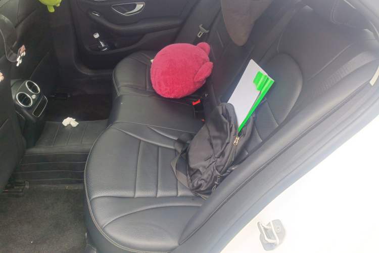 Used Mercedes-Benz C-Class 2020 Updated C 200 L Fashion Edition Left Rear Seat