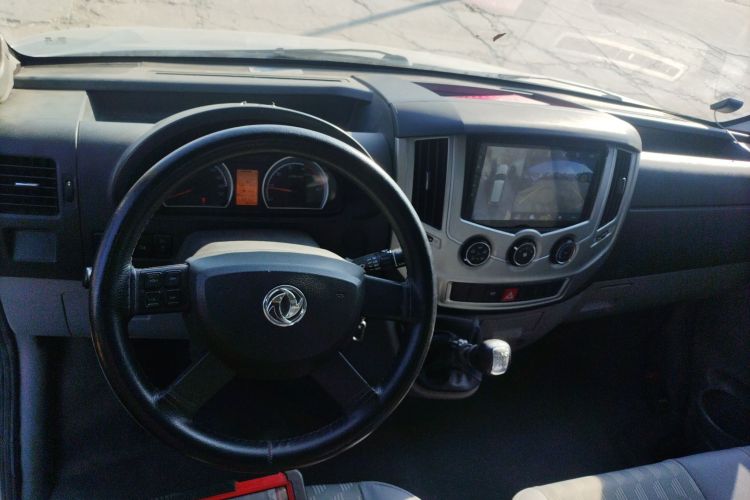 Used Dongfeng Yufeng Yufeng 2020 2.3T Economy Standard Edition VAN Short Wheelbase Mid-Roof 3-Seater WP2.3
