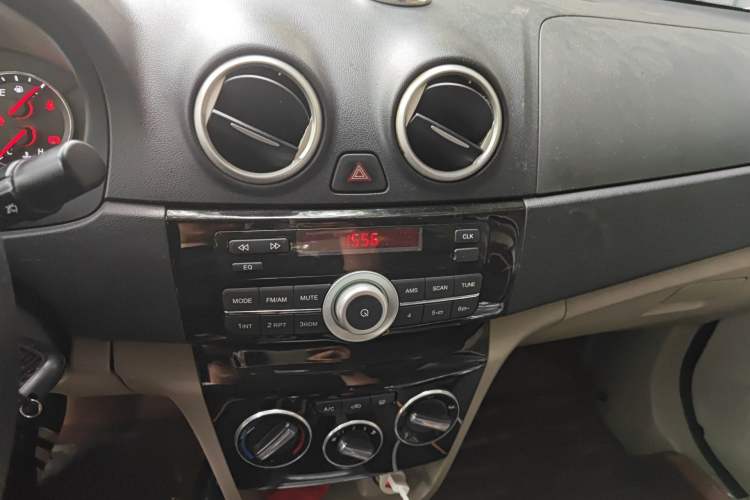 Used CHANGAN Alsvin V3 2015 1.4L Manual Meiruan Model China V Standard Audio And AC Panel