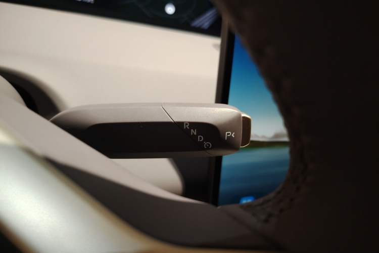 Used Avatr 06 2025 Pro Range-Extended Edition Gear Lever