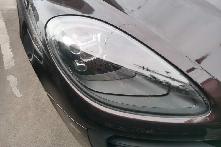 Used Porsche Macan 2018 Macan 2.0T Right Front Headlight