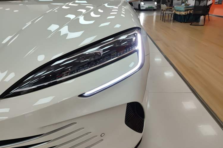 Used BYD Seal 07 DM-i 2025 DM-i 1.5L 70km Elite Model Left Front Headlight