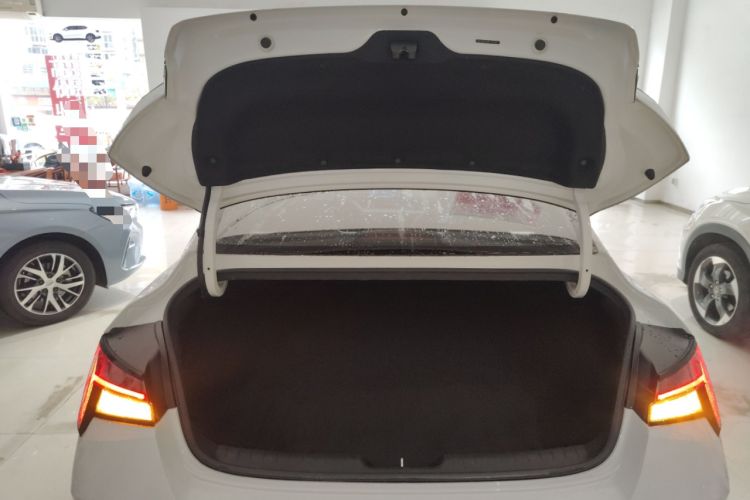 Used Hyundai Elantra 2022 240TGDi DCT LUX Prestige Edition Trunk