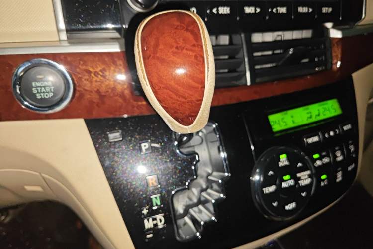 Used Toyota Previa 2012 2.4L 7-Seater Luxury Edition
