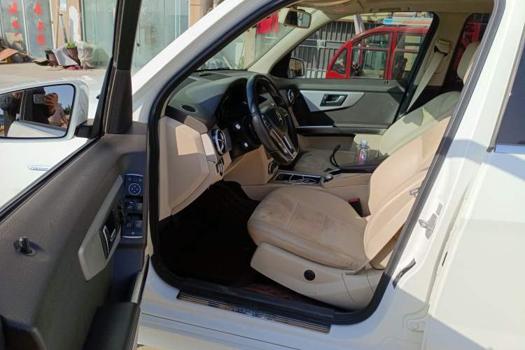 Used Mercedes-Benz GLK-Class 2015 GLK 260 4MATIC Dynamic Edition Ultimate Version
