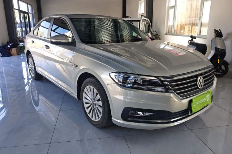 Used Volkswagen Lavida 2018 1.5L Automatic Comfort Edition China V Standard Front Right 45 Deg