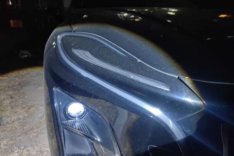 Used Hongqi E-QM5 2024 450km Range Commuter Version
