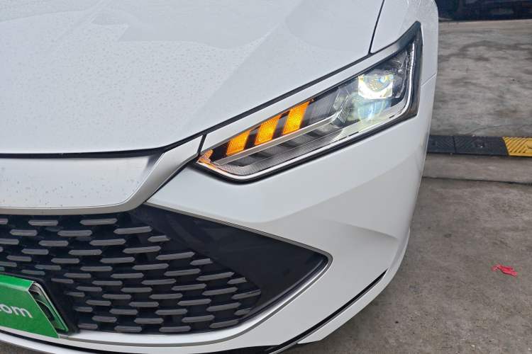 Used BYD Qin PLUS 2024 HONOR Edition DM-i 120KM Beyond Model
