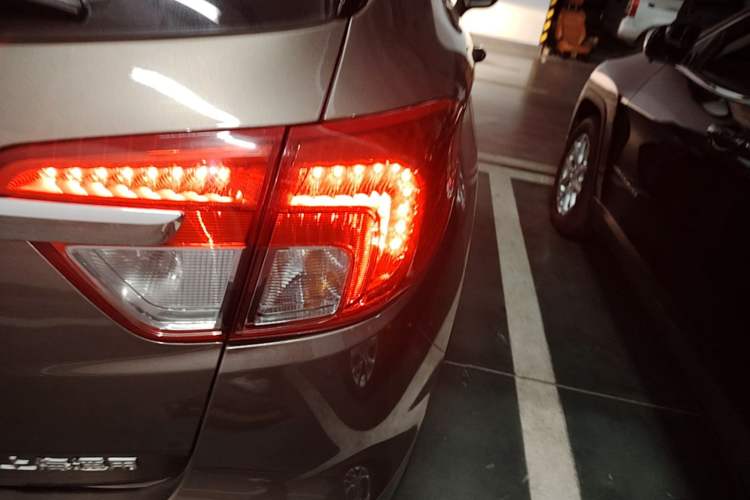 Used Buick Envision 2014 28T Four-Wheel Drive Elite Model

