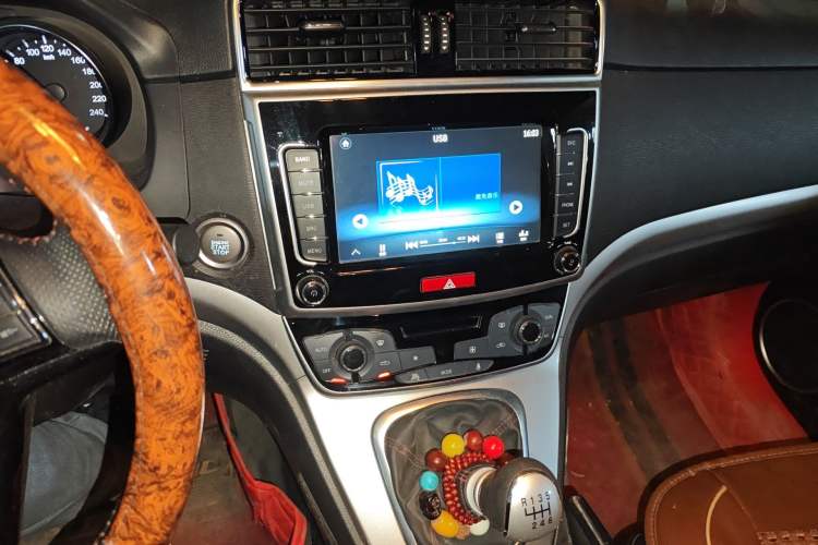 Used Haval M6 2019 1.5T Manual Two-Wheel Drive Elite Version China V Standard
