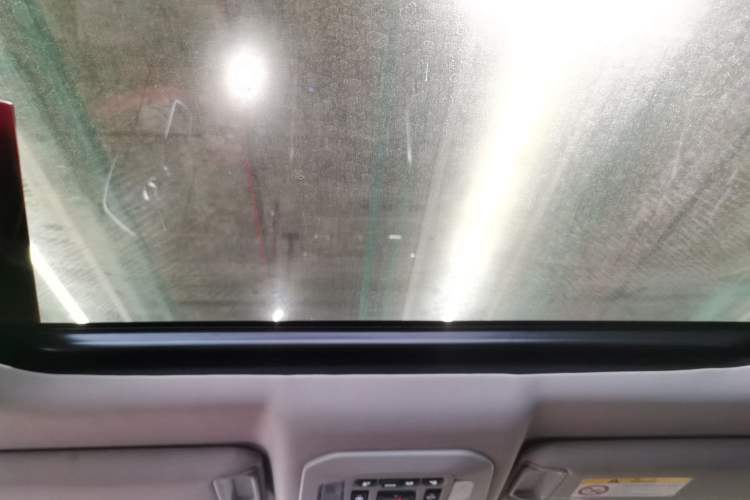 Used Toyota Highlander 2023 2.5L Smart Electric Hybrid Dual-Engine Four-Wheel Drive Prestige Version – 7 Seats Headliner