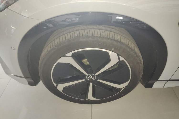 Used BYD Song L EV 2025 662 km Ultra-Range Version
