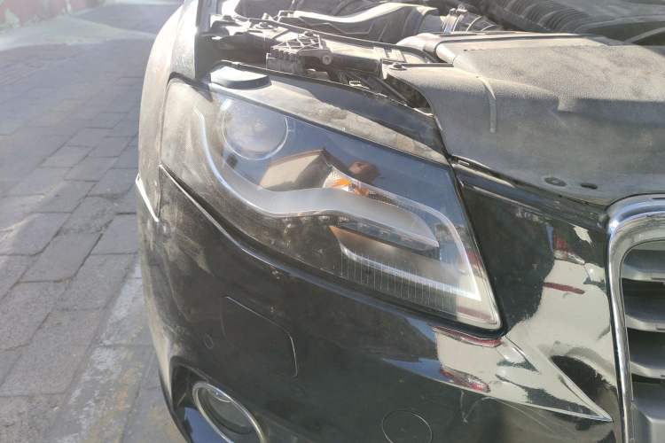 Used Audi A4L 2012 2.0 TFSI automatic Comfort trim level