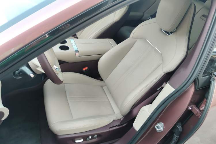 Used Xiaomi Auto YU7 2025 Ultra-Long Range Rear-Wheel Drive Version
