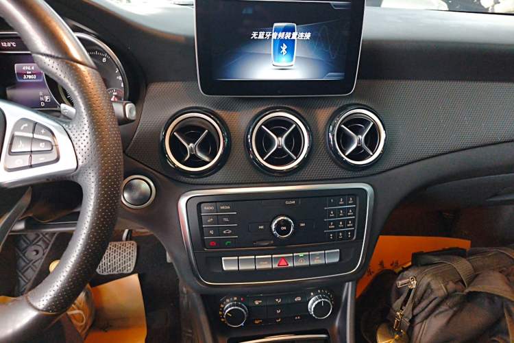 Used Mercedes-Benz GLA 2019 GLA 200 Dynamic Edition Audio And AC Panel