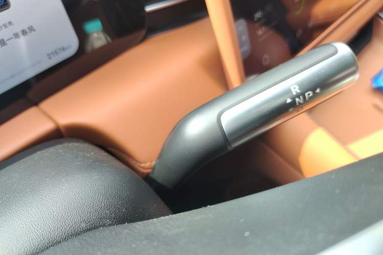 Used Hima AITO M5 2025 All-Electric Ultra Rear-Wheel-Drive Version Gear Lever