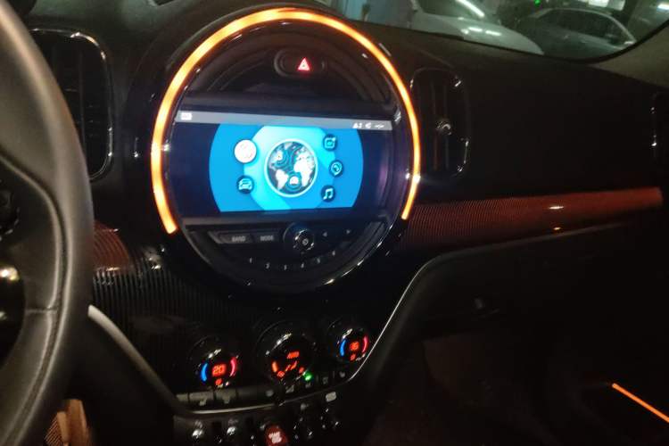 Used MINI Countryman 2019 1.5T COOPER ALL4 Artist Weekend Travel Edition
