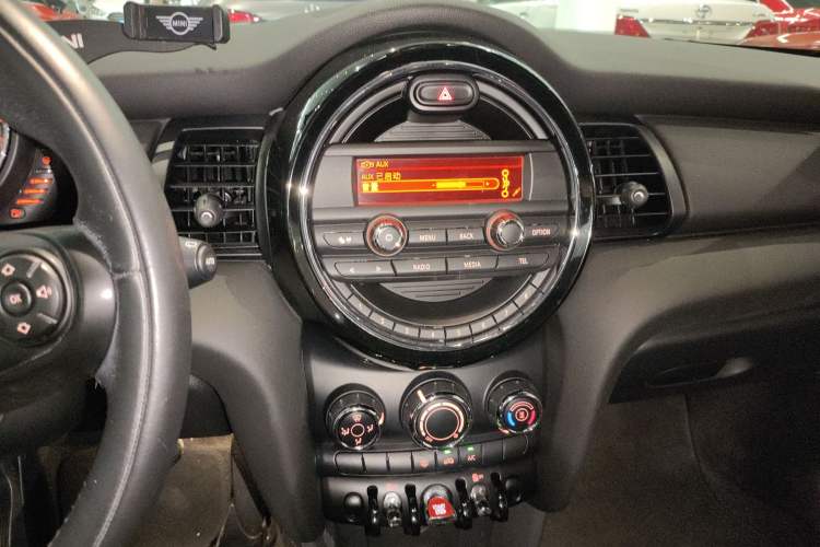 Used MINI MINI 2016 1.2T ONE Pioneer Edition
