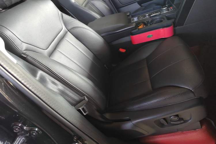 Used Land Rover Discovery 2020 3.0 SC V6 SE