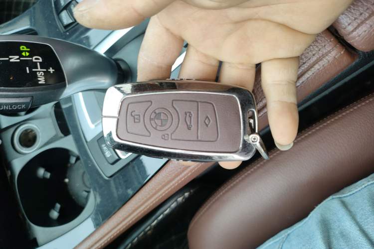 Used BMW 5 Series 2014 520i Elegant Edition