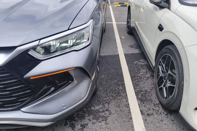 Used BYD Song Pro New Energy 2023 Champion Edition DM-i 71KM Navigation Model