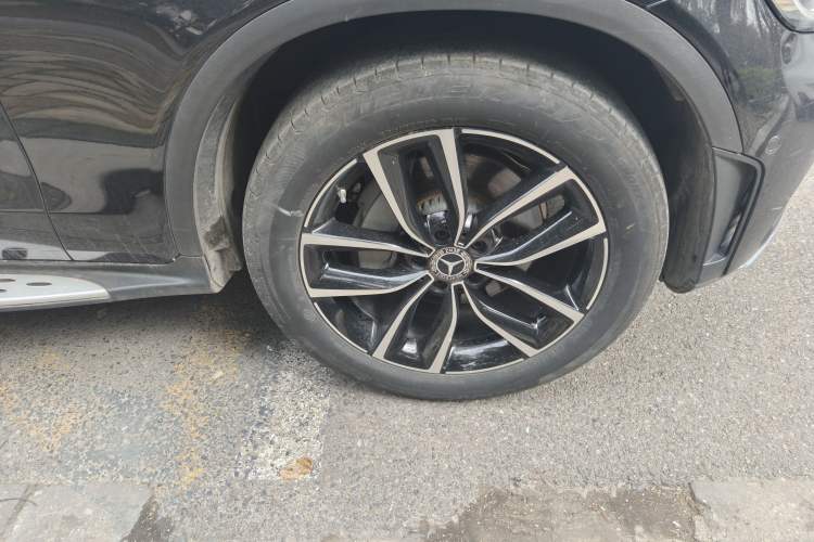 Used Mercedes-Benz GLC 2021 GLC 300 L 4MATIC Dynamic Model Right Front Wheel Hub