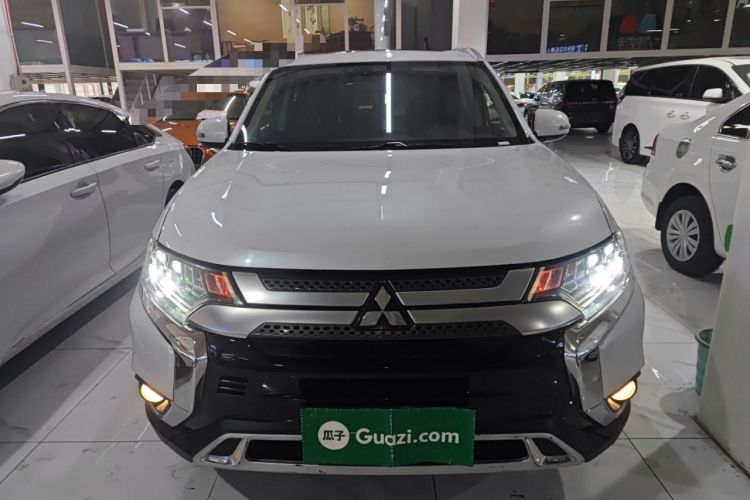 Used Mitsubishi Outlander 2020 2.4L 4x4 Zhi Xiang Edition 5 Seats