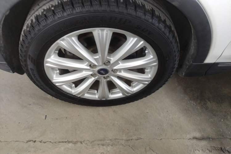 Used Ford Kuga 2017 EcoBoost 245 4x4 Prestige Edition Left Front Wheel Hub