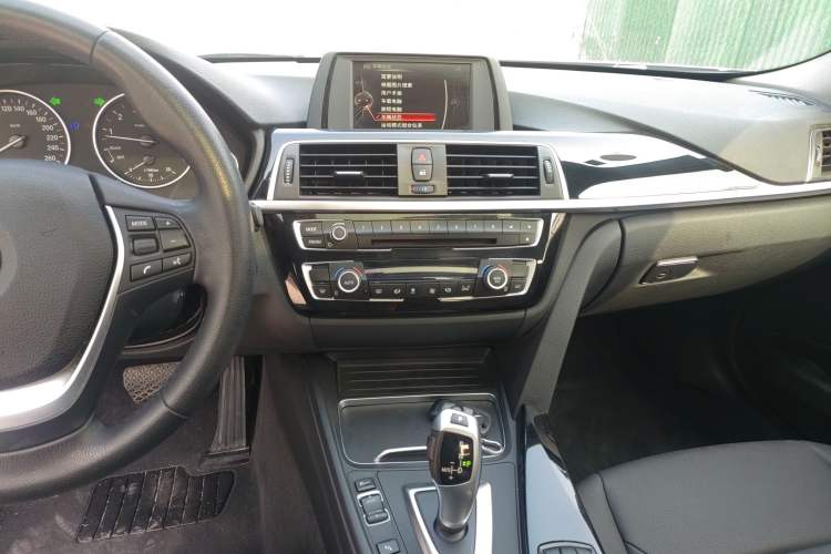 Used BMW 3 Series 2017 320Li Fashion Model